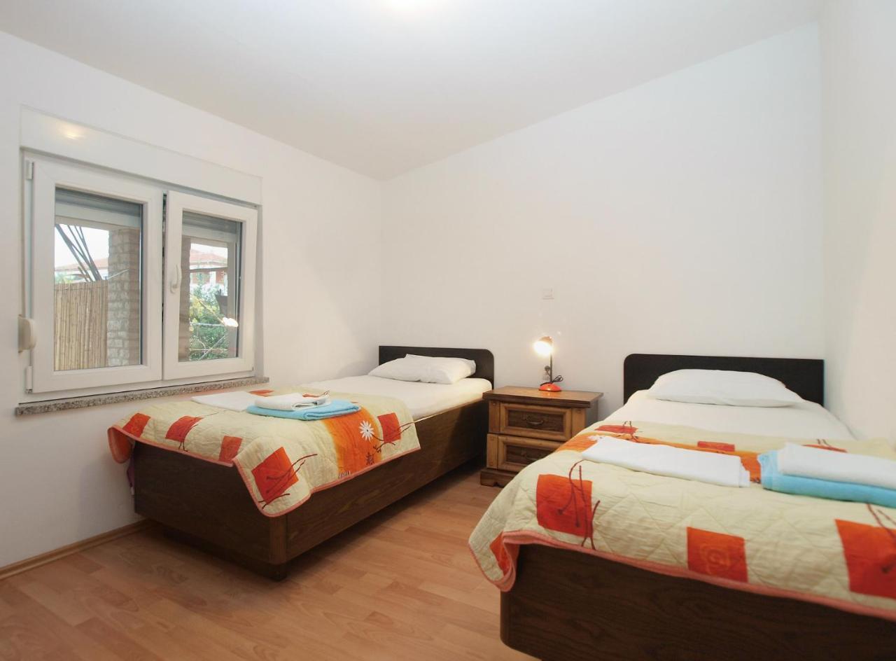 Apartment Milovan 1774 Liznjan