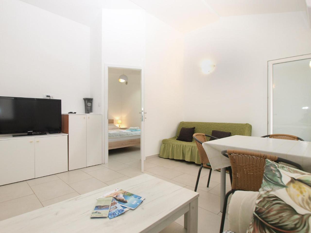 Apartment Milovan 1774