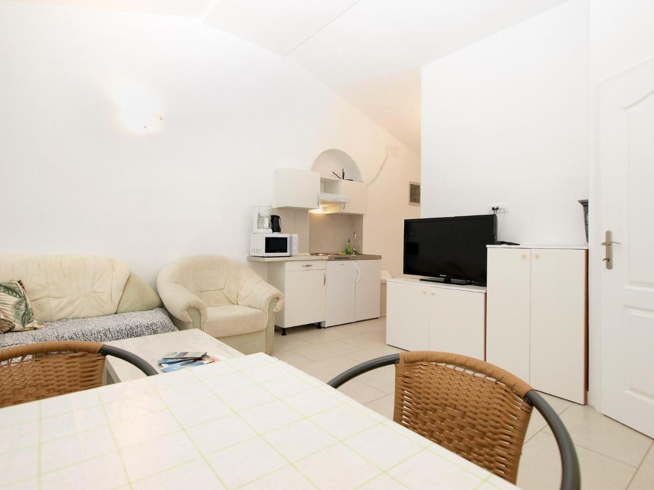 Apartment Milovan 1774